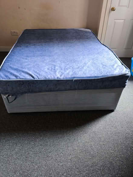 Photo of free Double bed (Bellahouston G51) #1