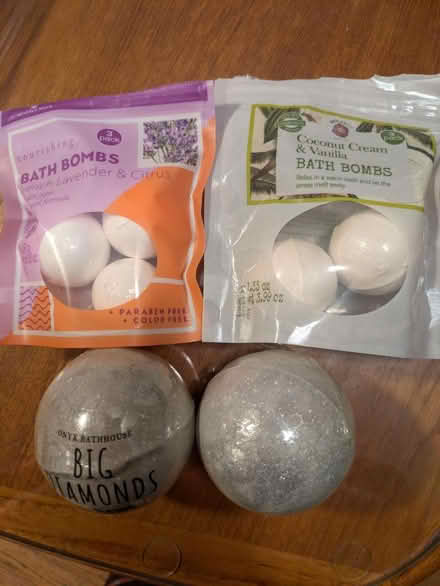 Photo of free Epsom Salt Bath Balls (Pawtucketville / Lowell) #1