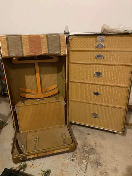 Photo of free Antique steamer trunk (Schaumburg) #2