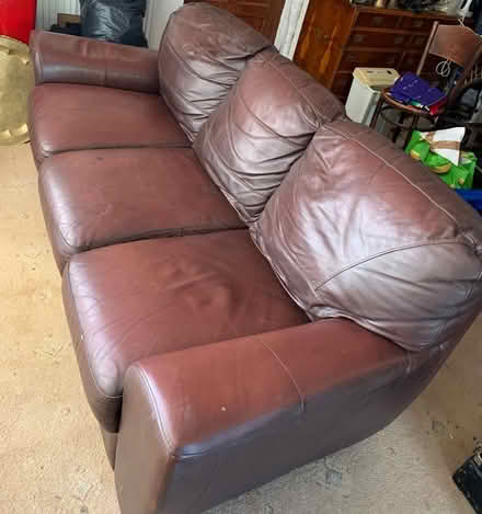 Photo of free X2 brown leather sofa (Droylsden M43 7EA) #1