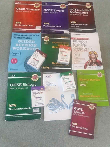 Photo of free GCSE revision aids (BS7) #1