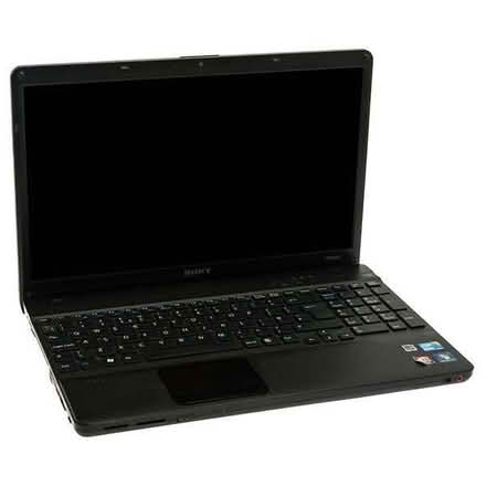 Photo of Old 15.6 -inch Laptop any brand (Erith DA17) #1