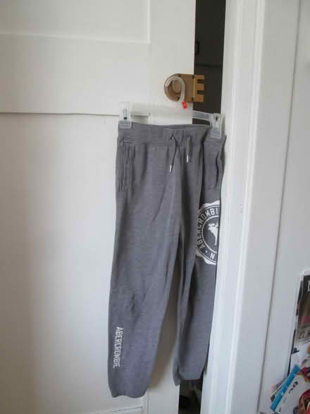 Photo of free child sweatpants sz. 9 - 10 (Old Ottawa South) #1