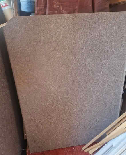 Photo of free Paint trays, Worktop pieces, Carpet (Shoeburyness (SS3)) #3