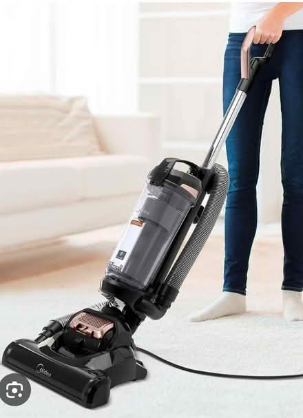 Photo of Vacuum cleaner (St Ann's Wells Gardens area BN3) #1