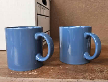 Photo of free Two blue mugs (Carlisle / Gibson) #1