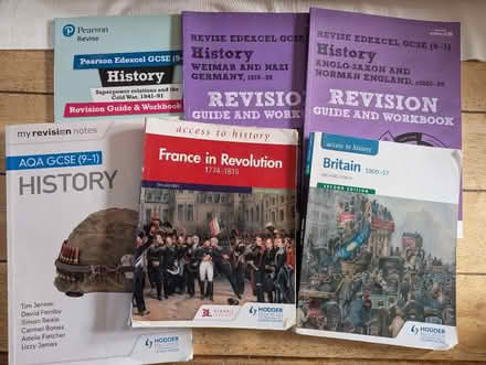 Photo of free School history books & revision guides (Shippon OX13) #1