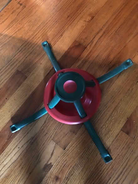 Photo of free Artificial Christmas tree stand (Hyde park) #1