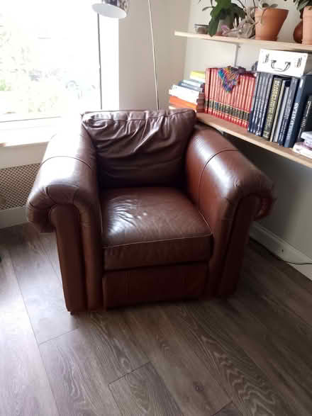 Photo of free Chair (Bachelor's Bump TN35) #1