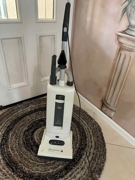 Photo of Sebo x1 to 7 upright vacuum (Kenley) #1