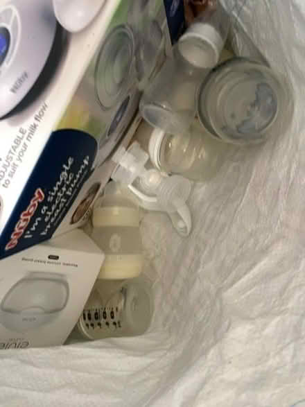 Photo of free Breast pump, bottles, milk bags,milk catcher (Northlands Park Neighbourhood SS13) #2