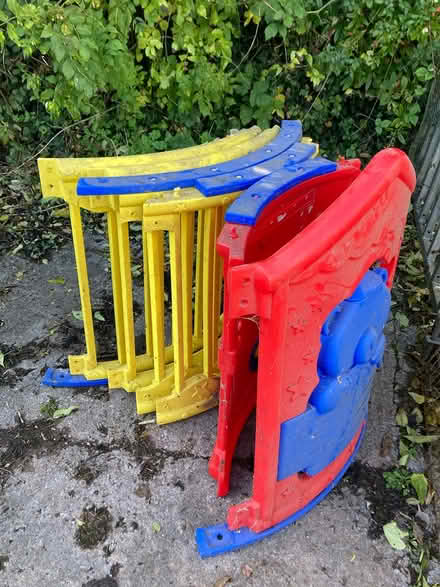 Photo of free Plastic Play Pen (Pensford) #1