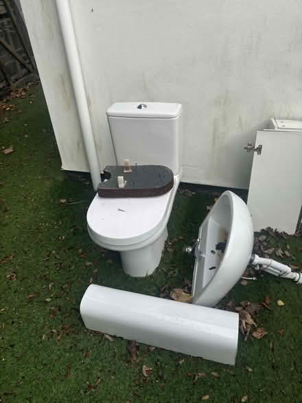 Photo of free Toilet sink and Pedestal (NR1) #1