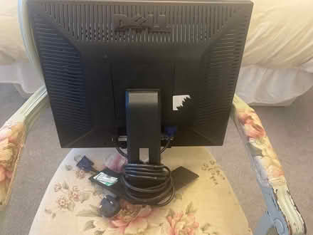 Photo of free PC monitor Dell (Potters bar) #2