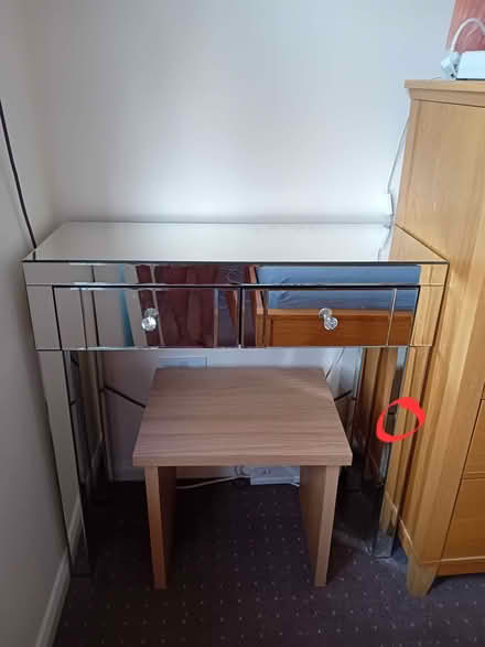 Photo of free Mirrored console or dressing table (Greensforge DY6) #1