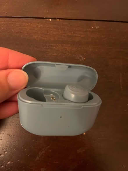 Photo of free Earbuds - Only 1 (Upper West Side) #2