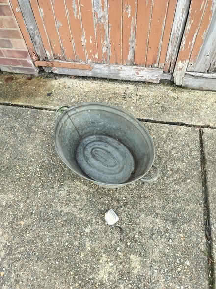 Photo of free Tin bath (Laindon) #1