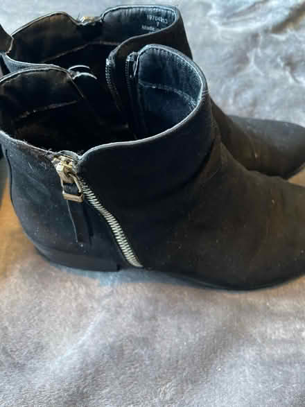 Photo of free Women’s boots size 7 (Witton Gilbert DH7) #2