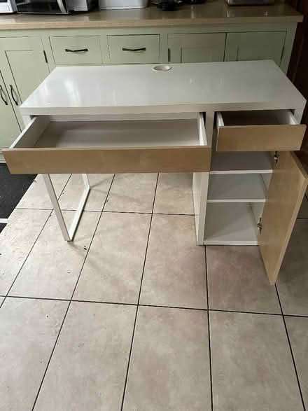 Photo of free White Desk (Coalville LE67) #2