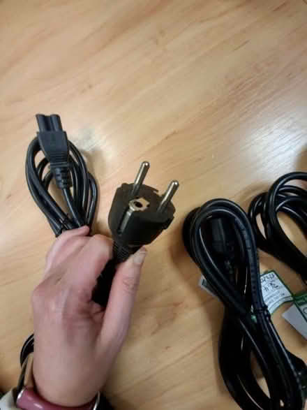 Photo of free x4 International Computer Cables (Cheadle Hulme SK8) #3