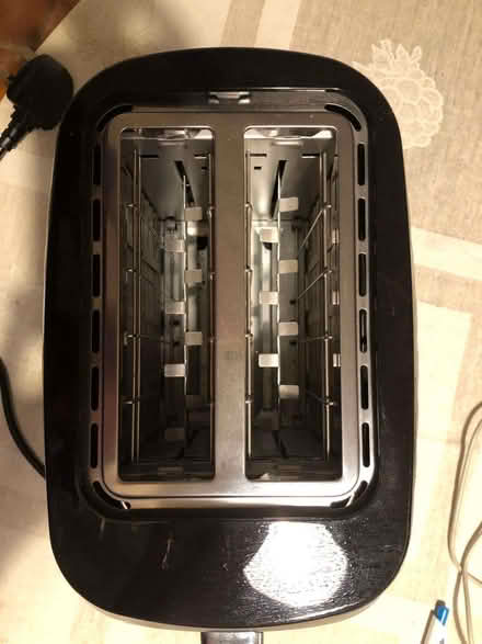 Photo of free Toaster (Redditch B98) #2