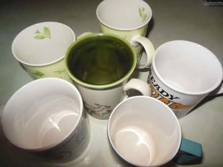 Photo of free mugs dishes (Frindsbury Extra ME2) #1