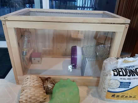 Photo of free Dwarf hamster cage and accessories (Milwaukie, Ardenwald) #1