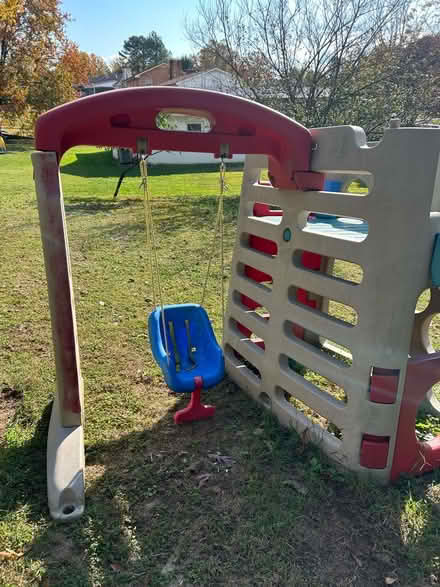 Photo of free Little tykes play structure (Deerwood Rd & Deerwood Dr) #1