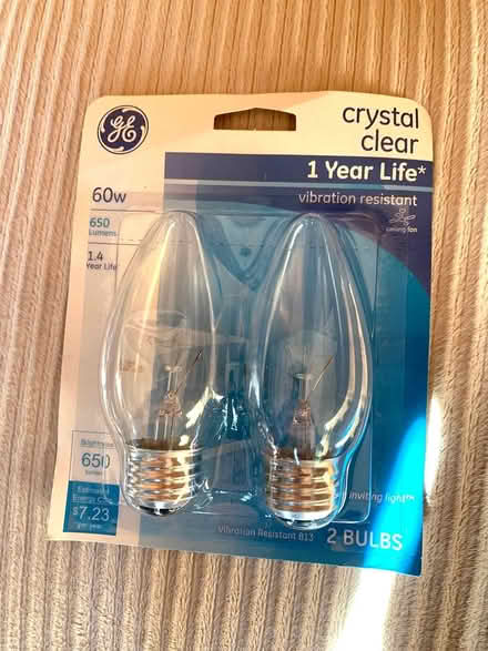 Photo of free Light Bulbs for Dining Room Fixture (San Rafael - Terra Linda) #1