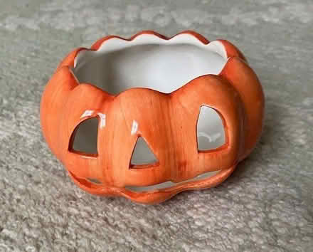 Photo of free Halloween decoration in ceramic from Whittards (Shepherds Bush W6) #2