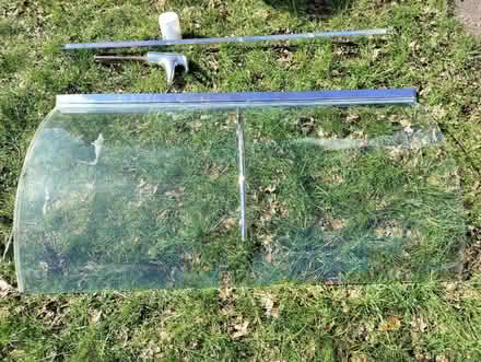 Photo of free Bath & shower screen with mixer tap (Clayton Green PR6) #2