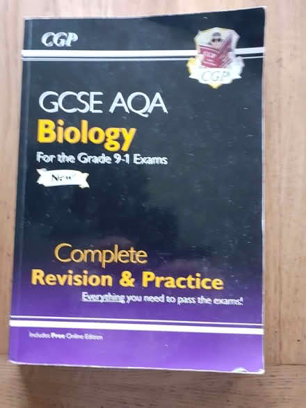 Photo of free gcse biology books/cards. (Pakefield NR33) #3