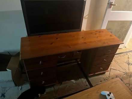 Photo of free Desk/dressing table (Plumstead SE18) #1