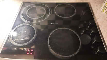 Photo of free Black glass hob (Stocksbridge S36) #1