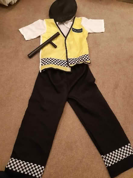 Photo of free Child's police outfit 7-9yrs (Clapham MK41) #1