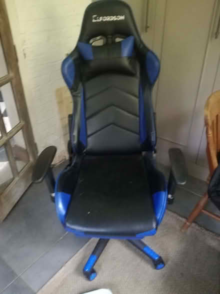 Photo of free Reclining gaming chair (Lamberhurst TN3) #1