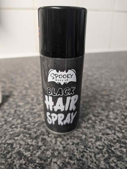 Photo of free Halloween black hair spray (CO11) #1