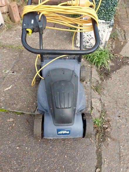 Photo of free Working lawn mover (Luton) #1