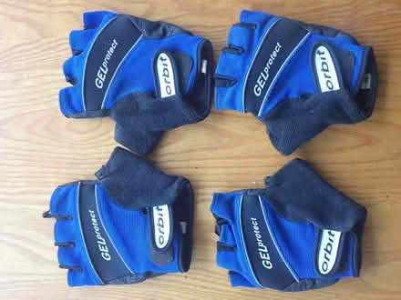 Photo of free Cycling mitts (Fairfield LA1) #4