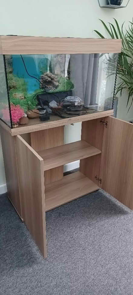 Photo of free Juwel Fish Tank/Aquarium (110L), Cabinet & Accessories (Chalgrove OX44) #3