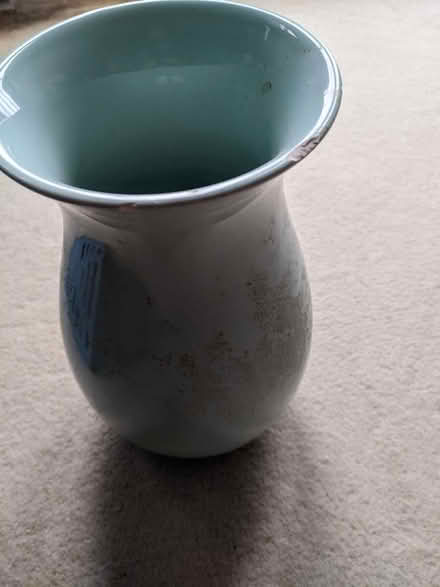 Photo of free Aqua colour vase - slightly chipped (Hastings TN34) #3