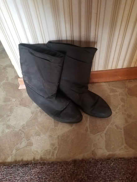 Photo of free Women's winter boots (N2b2t6) #1