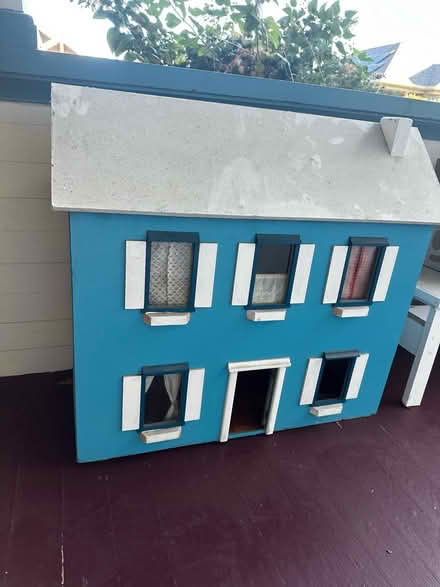 Photo of free Doll house (Oakland Fruitvale area) #1