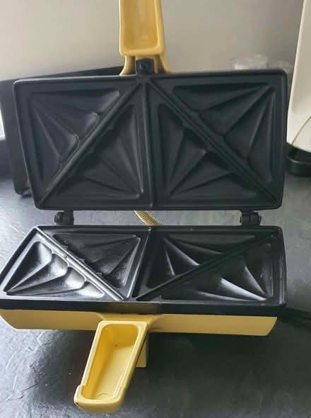 Photo of free Small sandwich toaster (Bolton le Sands LA5) #1