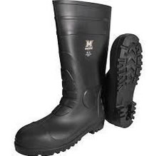 Photo of Size 10 or 9 riggers or wellies (Oxford ST6) #1