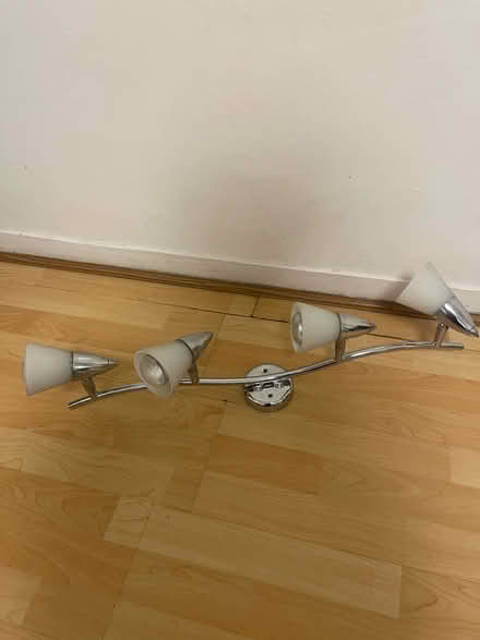 Photo of free Lights (SE15) #1