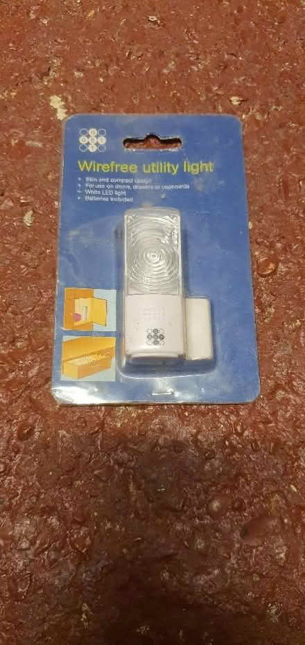 Photo of free Wireless cabinet lamp (CT2) #1