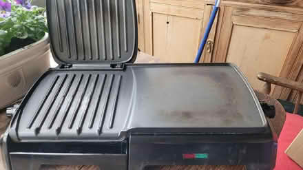 Photo of free George Foreman double grill / plate (Bucknell) #1