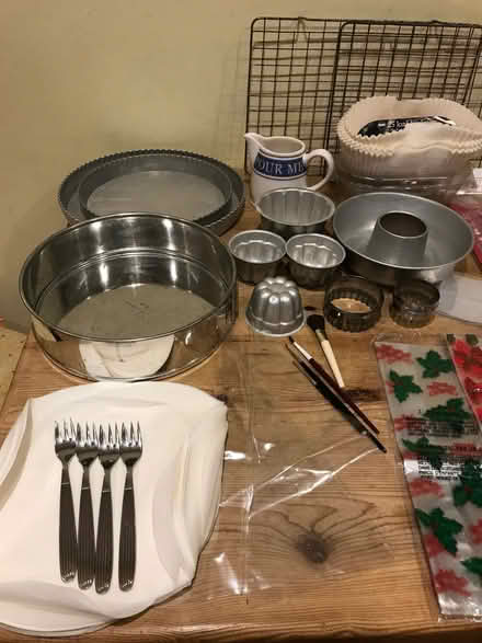 Photo of free Assorted bakeware/cake decorating items (Riddlesdown CR8) #1