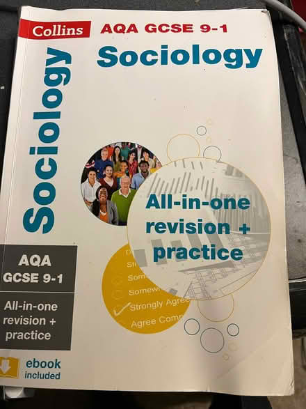 Photo of free GCSE Sociology revision guide (Fobbing SS17) #1